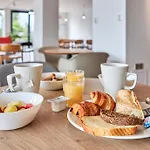 ホテル Deauville-touques 3*