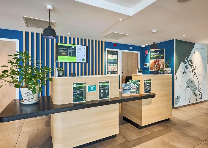 Deauville-touques מלון 3*