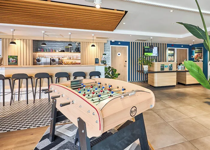 מלון Deauville-touques 3*